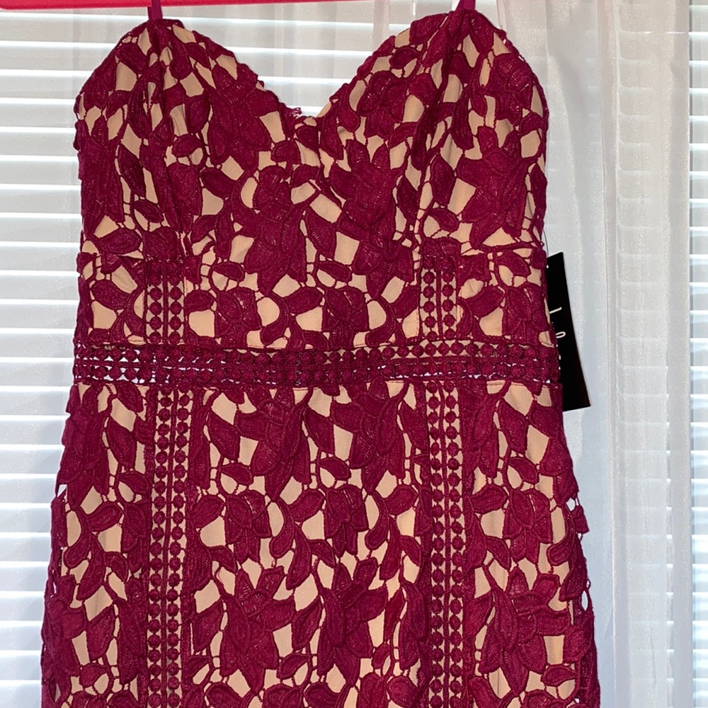 Lulus purple lace cocktail dress